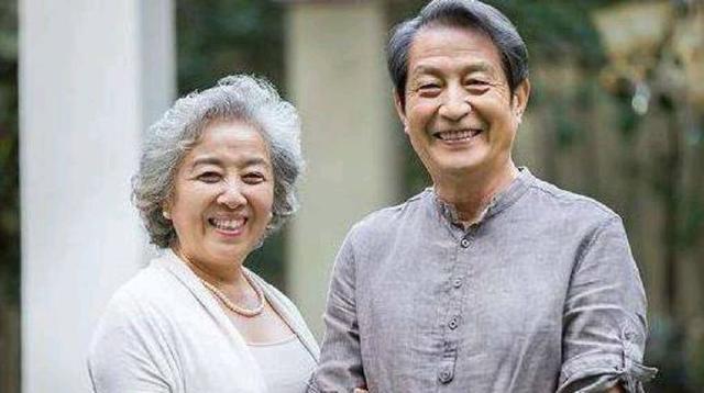 夫妻生活图片:夫妻生活就是家庭琐事和柴米油盐你认同这句话吗