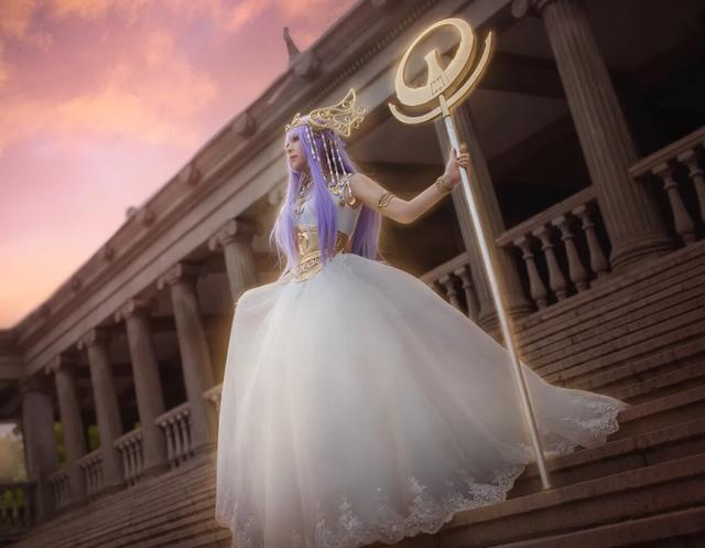 这个雅典娜漂亮这个超神似了吧冥斗士,扮相很赞撒加女神这个好莎尔娜