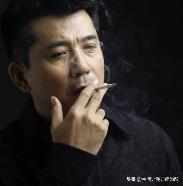 人成熟的标志,与人交往,不管对方地位如何,都不卑不亢。怎么看？