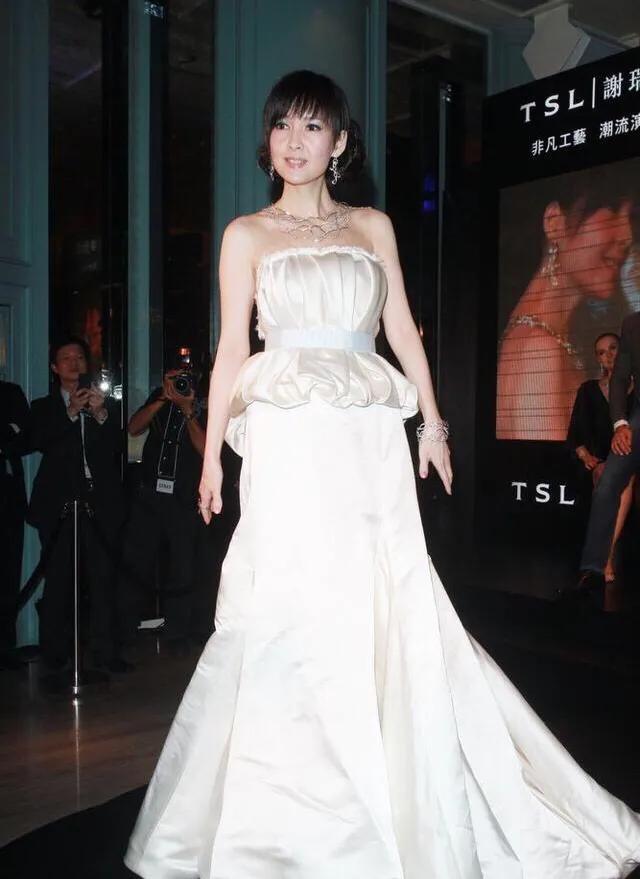 孟庭苇年龄:你是否喜欢冻龄少女周慧敏？