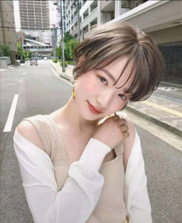 发际线过高,适合什么样的发型？