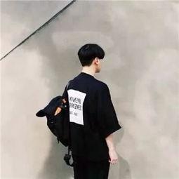 单身狗图片:单身狗不配一个人出来旅游吗，你怎么看？