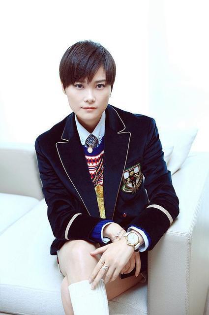 李宇春男友叫什么:怎么看待某些女生叫明星老公