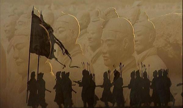 项羽坑杀秦军:强大的秦军为何会被刘邦和项羽打败？百万大军为何没有出现呢？