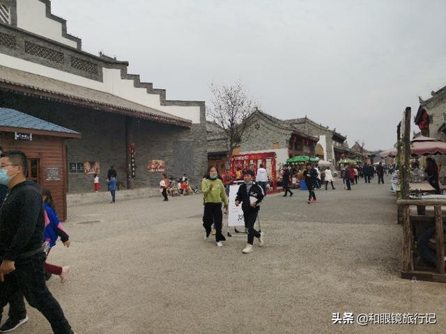 白鹿原电影简介:电视连续剧《白鹿原》中，为什么多次出现傻子二豆的镜头？