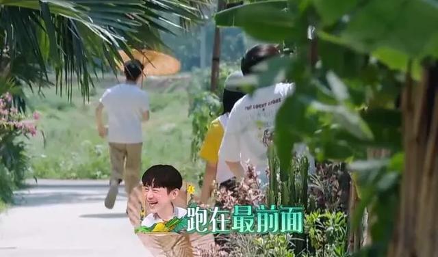 快乐家族成员为何炅庆生:快乐家族去《向往的生活》看何炅，让你感悟到什么？