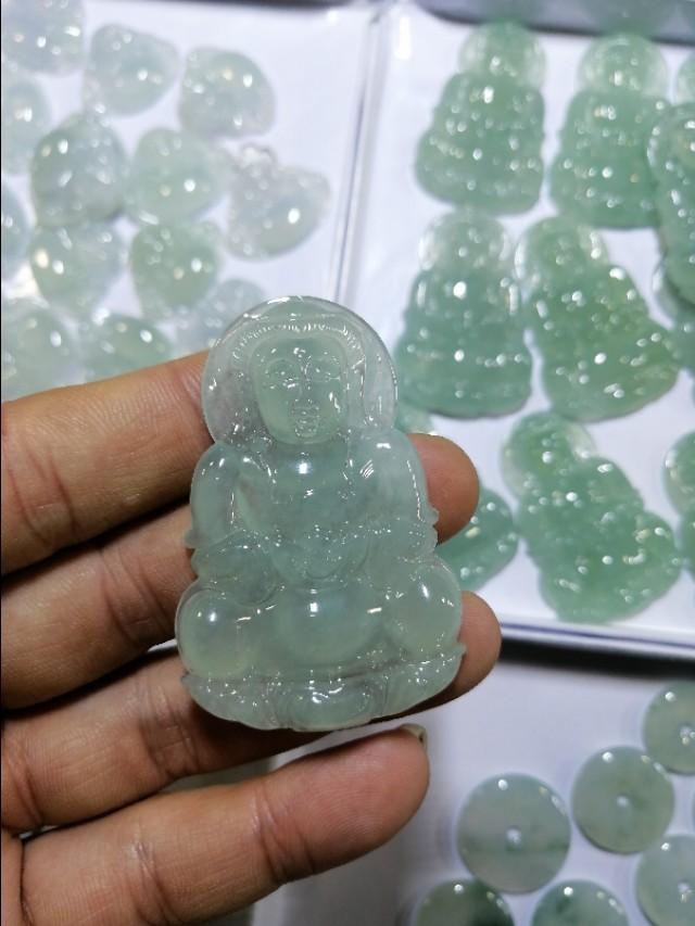 翡翠观音的价格是多少,A货翡翠店价65万观音应该多少可成交？