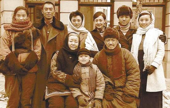 《闯关东》中的鲜儿为什么一直没能嫁给传武？
