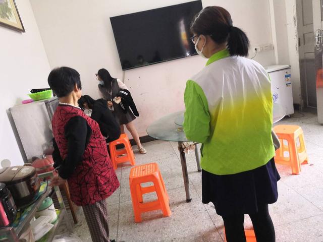 微信黑马速查靠谱吗:如果没有大人监督孩子上网课，你觉得有用吗？