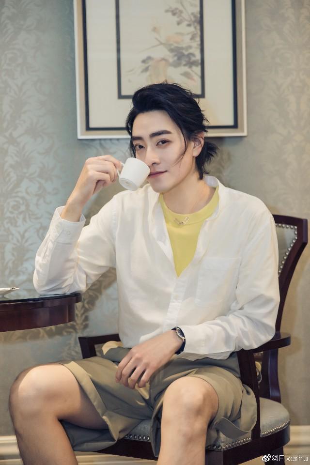 假日暖洋洋演员表:如何评价音乐剧演员郑云龙主演电视剧《假日暖洋洋》？