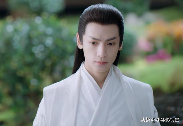 月上重火收视率:《月上重火》中的上官透与穆远，哪个会是你想要相伴一生的人？
