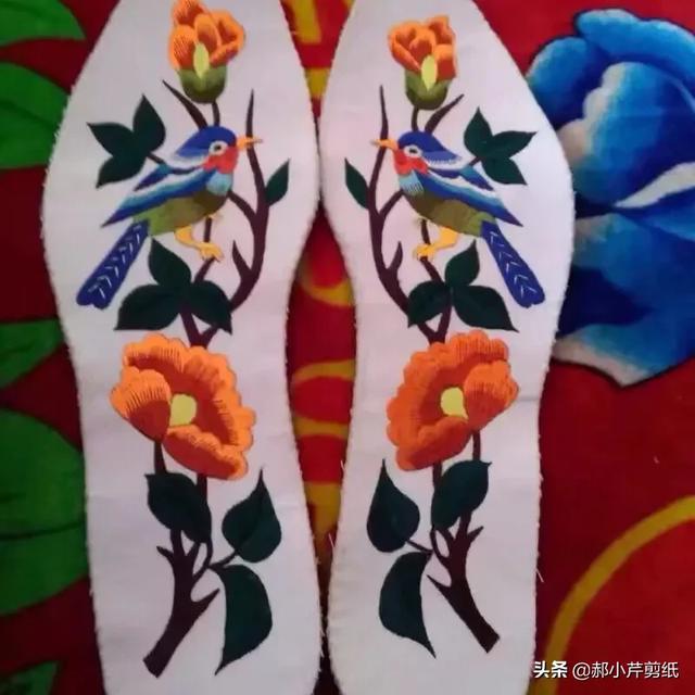 南宁花鸟市场湘缘刺绣画馆:现在的几种刺绣有区别吗？比如说苏绣湘绣汴绣啊这些？