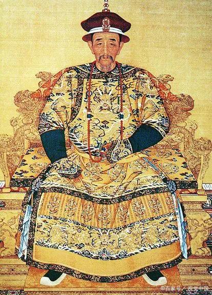 清朝康熙乾隆皇帝在位都在60年以上,他们到底谁的功绩大？