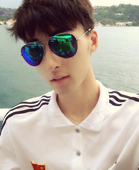 周晓兰:中国女运动员里面哪个最好看？男运动员哪个最帅？