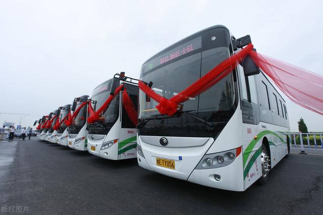 北京消失的公交车事件，农村曾经爆满的客运车，为啥现在都没什么人坐了
