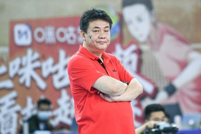 蔡斌和王宝泉谁执教中国女排更厉害？