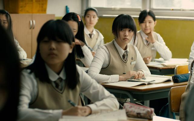韩国有哪些揭露了社会现实的电影？