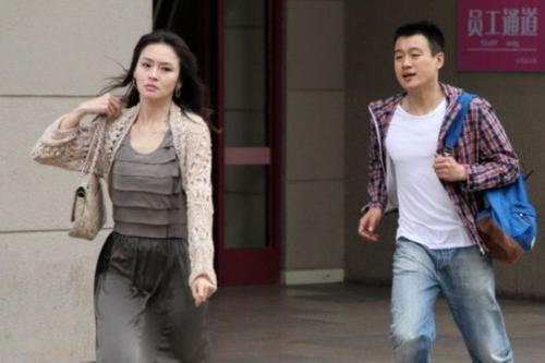门第剧情介绍:电视剧门第，大嫂扮演者？