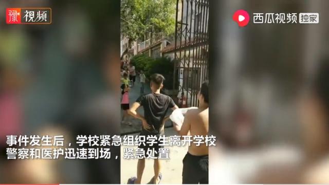 广西壮族自治区灵异事件:如何看待广西"黑社会"被抓街头示众，地上摆满枪支刀具事件？