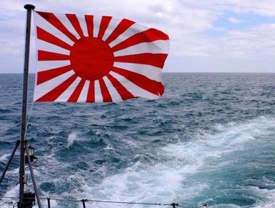 旭日旗和太阳旗的区别:日本的膏药旗和旭日旗有什么区别吗？都有什么含义？