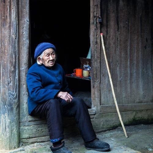 给婆婆买什么生日礼物好,长辈过生日，送什么东西好呢？