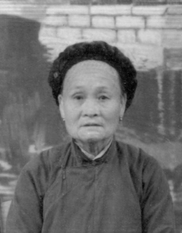 手机里模糊的老照片有办法修复吗怎么修复