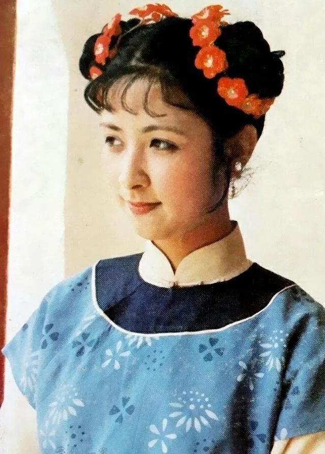 87红楼梦演员重聚:87版红楼中的尤二姐的张明明，为何不愿意参加红楼30年聚首