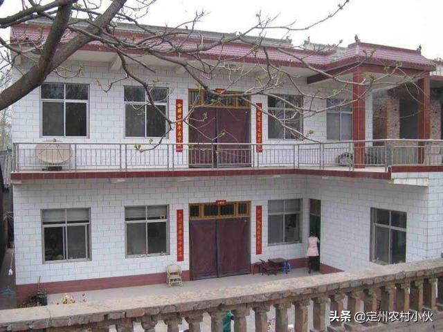 林青霞晒11亿豪宅后院:农村自建房都是多少钱能晒一下房子效果吗