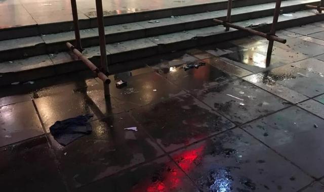 高三学生跳楼:如何看待重庆又一起跳楼砸中路人