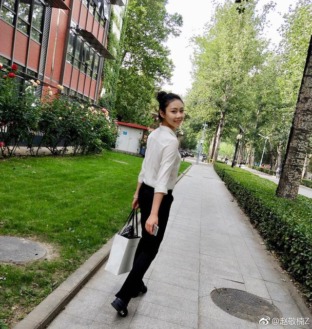 周晓兰:中国女运动员里面哪个最好看？男运动员哪个最帅？