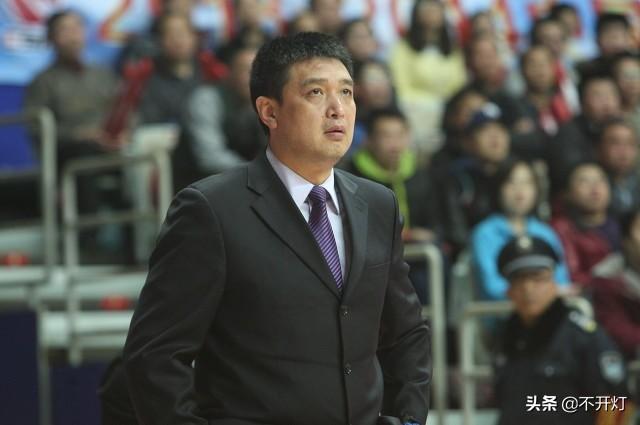 闵鹿蕾:闵鹿蕾为什么现在不出山执教了到底因为什么