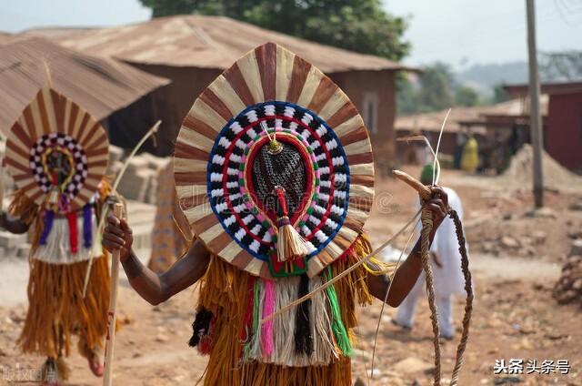 禁止穿衣服的部落，在非洲打工时，你见过哪些奇葩的部落