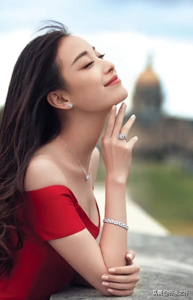 倪妮不雅:为什么有人说倪妮穿衣搭配以及拍照都这么好看？