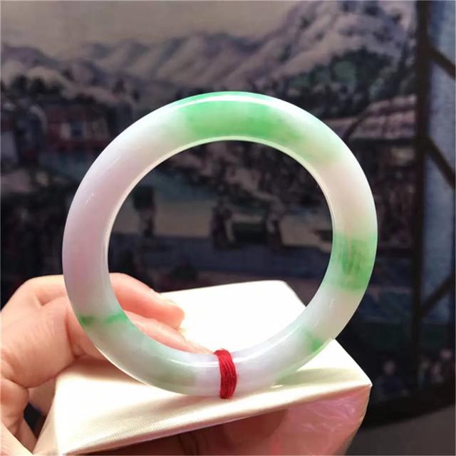 翡翠手镯正圈和圆条的区别,翡翠手镯尺寸篇知识解答？