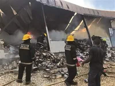 98印尼屠华事件:震惊，5.26赞比亚再次发生华人被抢事件，你怎么看？