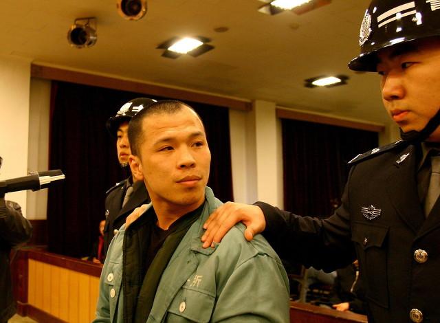 霍金斯死亡30秒全程:死刑犯是如何被执行死刑的 ? 他们被执行死刑前是什么状态呢？