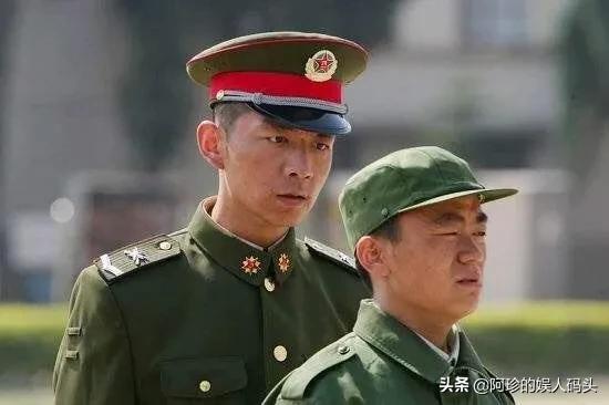 韦慧晓:许三多，如果没当兵，进入社会混的下去吗