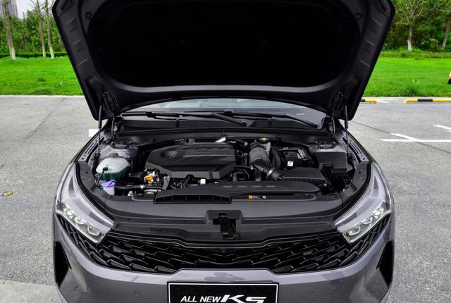 凯菲特K5电动汽车图片，同样20万新款K5和雅阁怎么选？