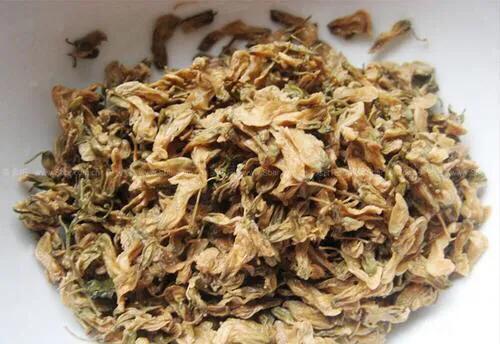 槐花香:又是一年槐花香。说一说农村的槐花如何吃才好？都有哪些做法？