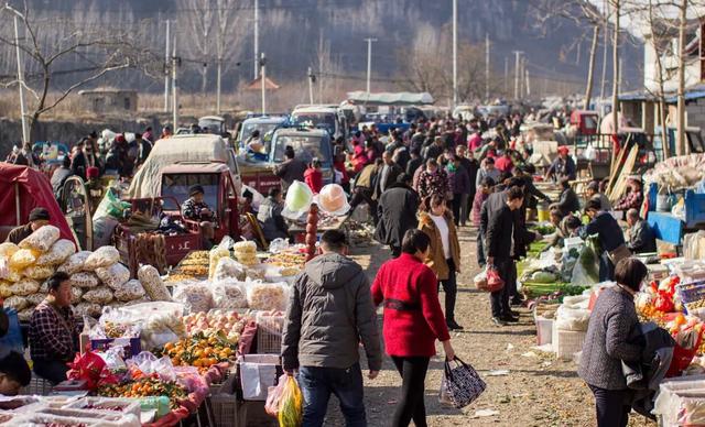 现在很多农村朋友天天提着篮子上街买菜,怎么看?-百科网