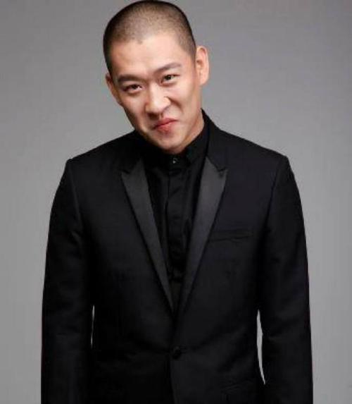 曹云金和郭德纲怎么了:郭德纲现在捧红了那么多徒弟，当初为什么不捧曹云金？