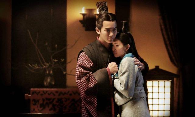 唐艺昕怀孕:为什么说张若昀唐艺昕公布怀孕生产消息比唐嫣罗晋耿直？
