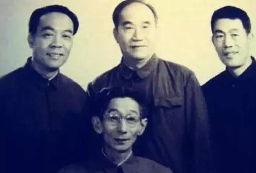 杨少华个人资料简介:单论相声水平，常宝华和杨少华谁的能力更强一点？