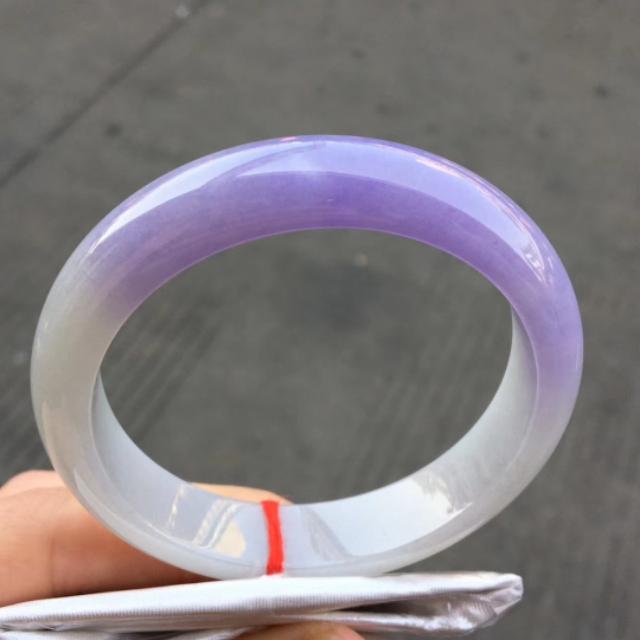 大理翡翠手镯是真的吗,没有证书的手镯一定是假的吗？这是真的吗？