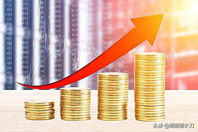 九把刀女友:上海一海归金融男因女友四次提出分手，对她狂砍七八刀，你怎么看