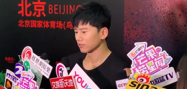 唐笑结婚:为什么说张杰每次演唱会前就有各种花边新闻炒作？
