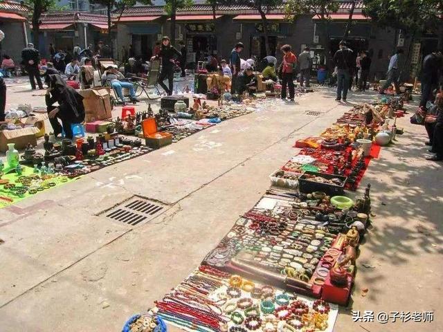 摆地摊卖什么好:摆地摊卖什么最赚钱而且很受欢迎