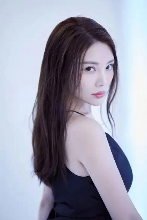 徐冬冬否认与尹子维复合:徐冬冬的“清醒”，撕开了多少娱乐圈女明星的“遮羞布”？