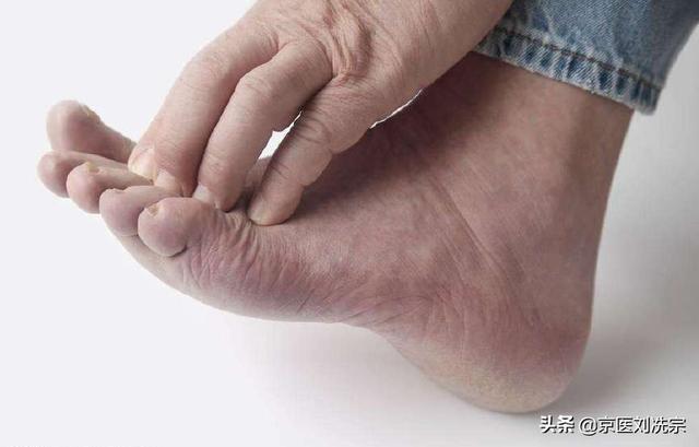 两脚背麻木什么原因