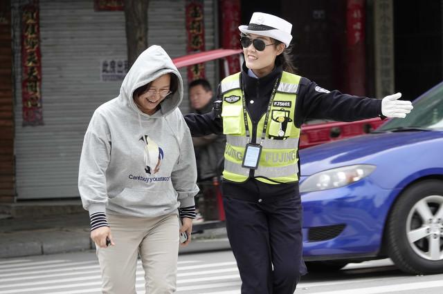 辅警这种职位有编制吗，在派出所当辅警，怎么考警察有编制